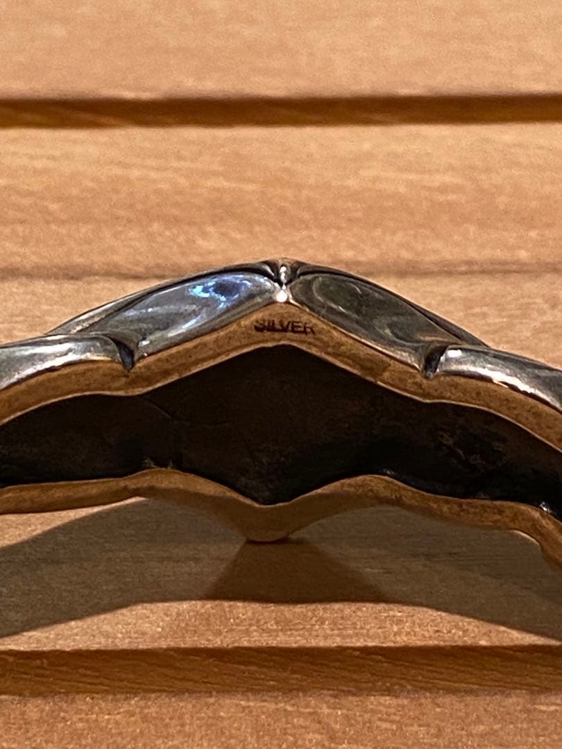 重厚シルバーバングル インディアンメキシカンジュエリー好きにもユニセックス