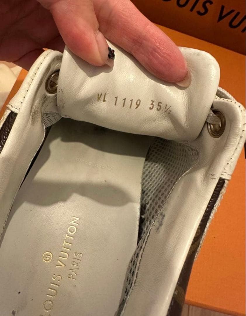 ルイ・ヴィトン ランアウェイ　スニーカー　1A4XNG