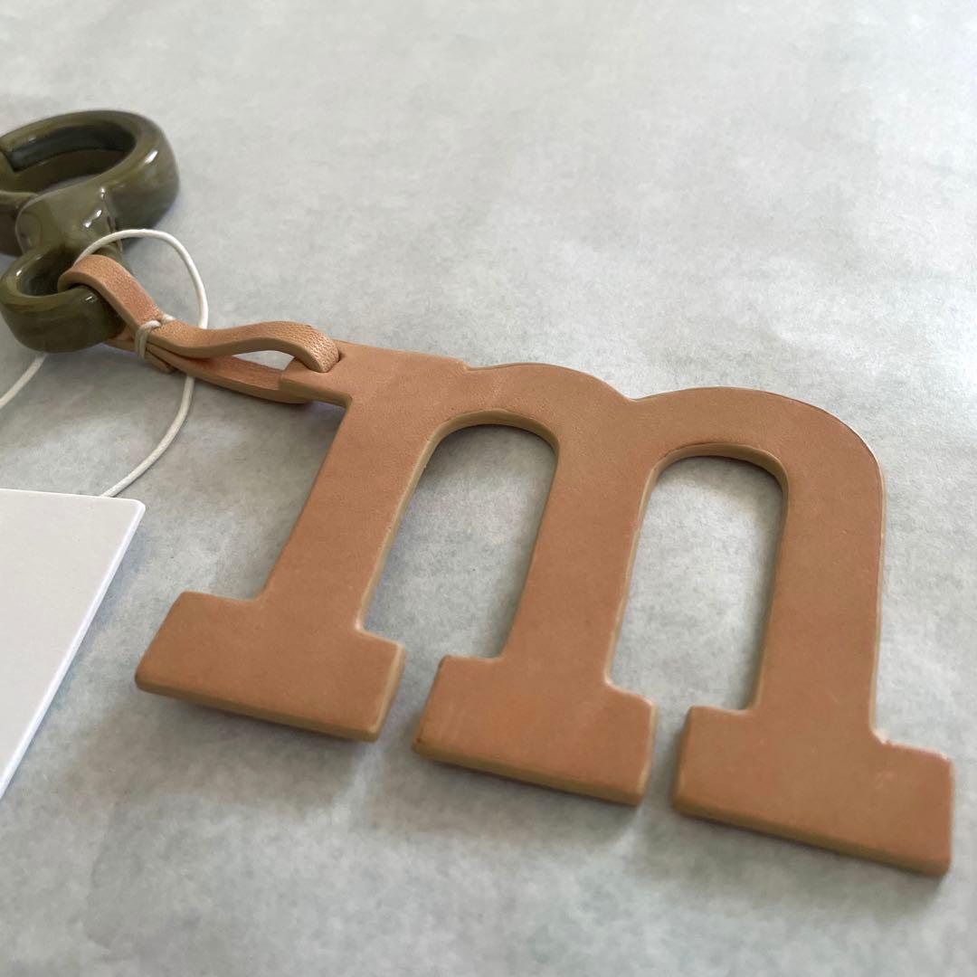 新品ま未使用　マリメッコ チャーム　ロゴ　ウニッコトート