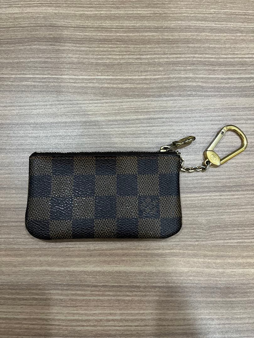 ルイ・ヴィトン ダミエ キーケース カラビナ付き