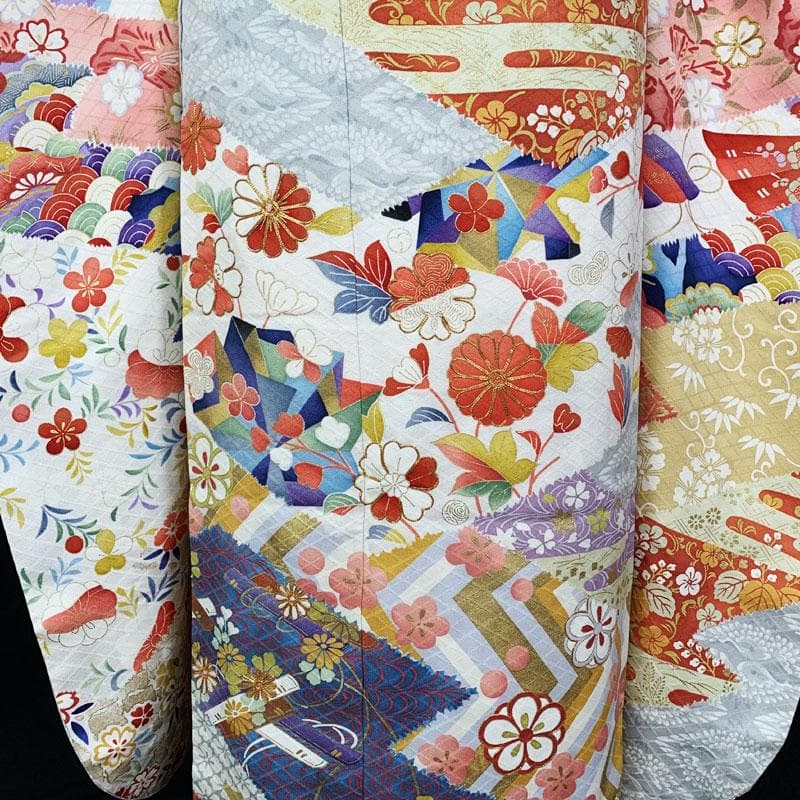 507z26☆振袖 総柄 小柄な方にも 金駒刺繍 カラフル☆美品 成人式結婚式