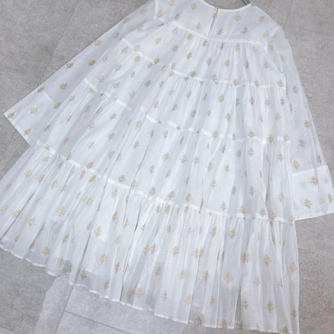 新品タグ付✨ヌキテパ コットンボイルホイルプリントティアードチュニック ホワイト