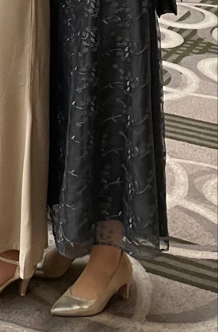 niana オーガンジーパフスリーブ刺繍レースドレス　M ダークグレー