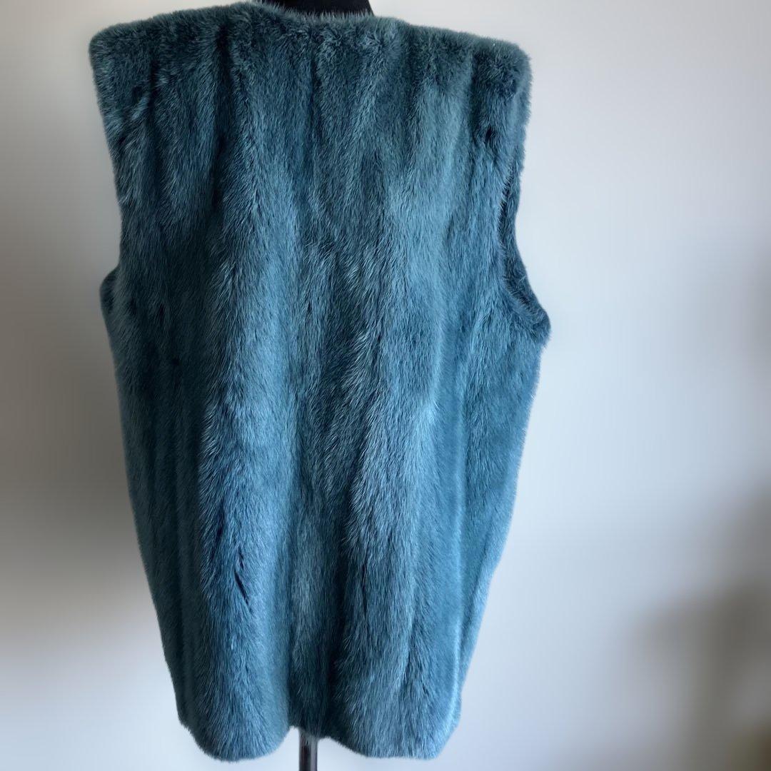 ミンクベスト　ブルー　少し日焼けあり