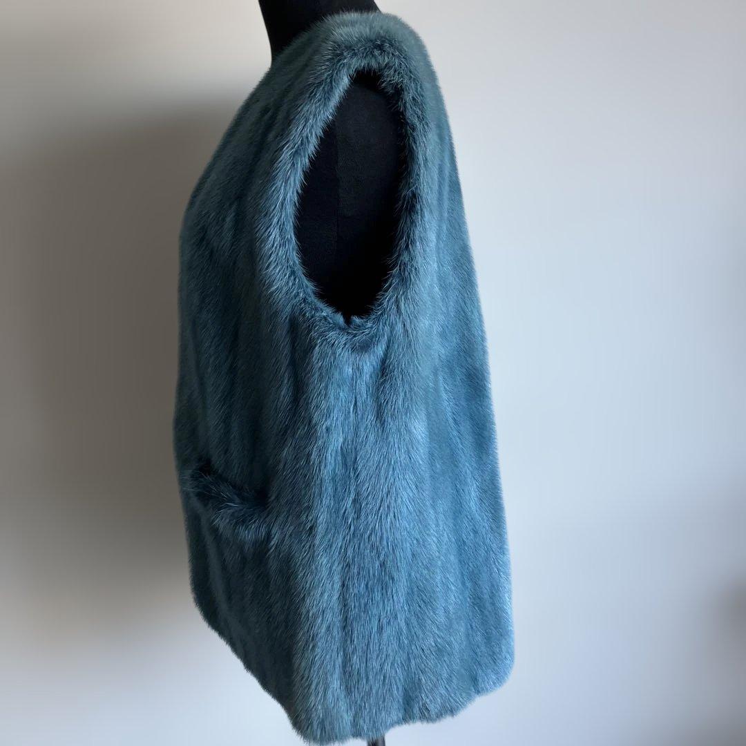 ミンクベスト　ブルー　少し日焼けあり