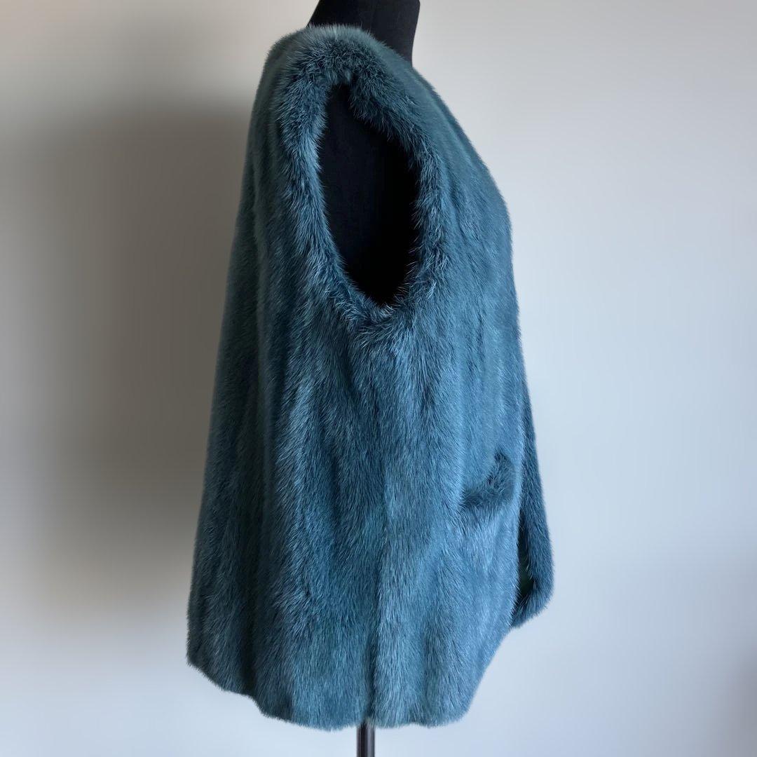 ミンクベスト　ブルー　少し日焼けあり