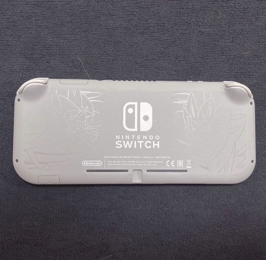 Nintendo Switch Lite ザシアン&ザマゼンタ