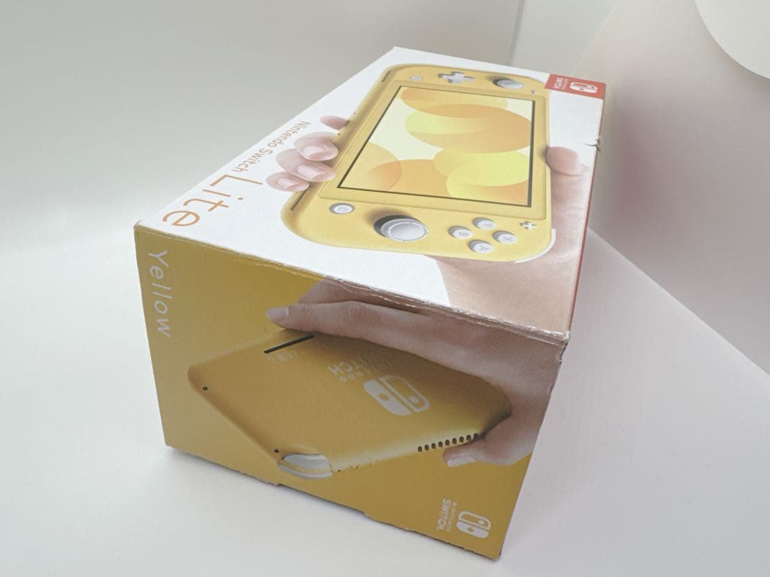 ★未使用品★極美品Nintendo Switch Light【2024年製造】