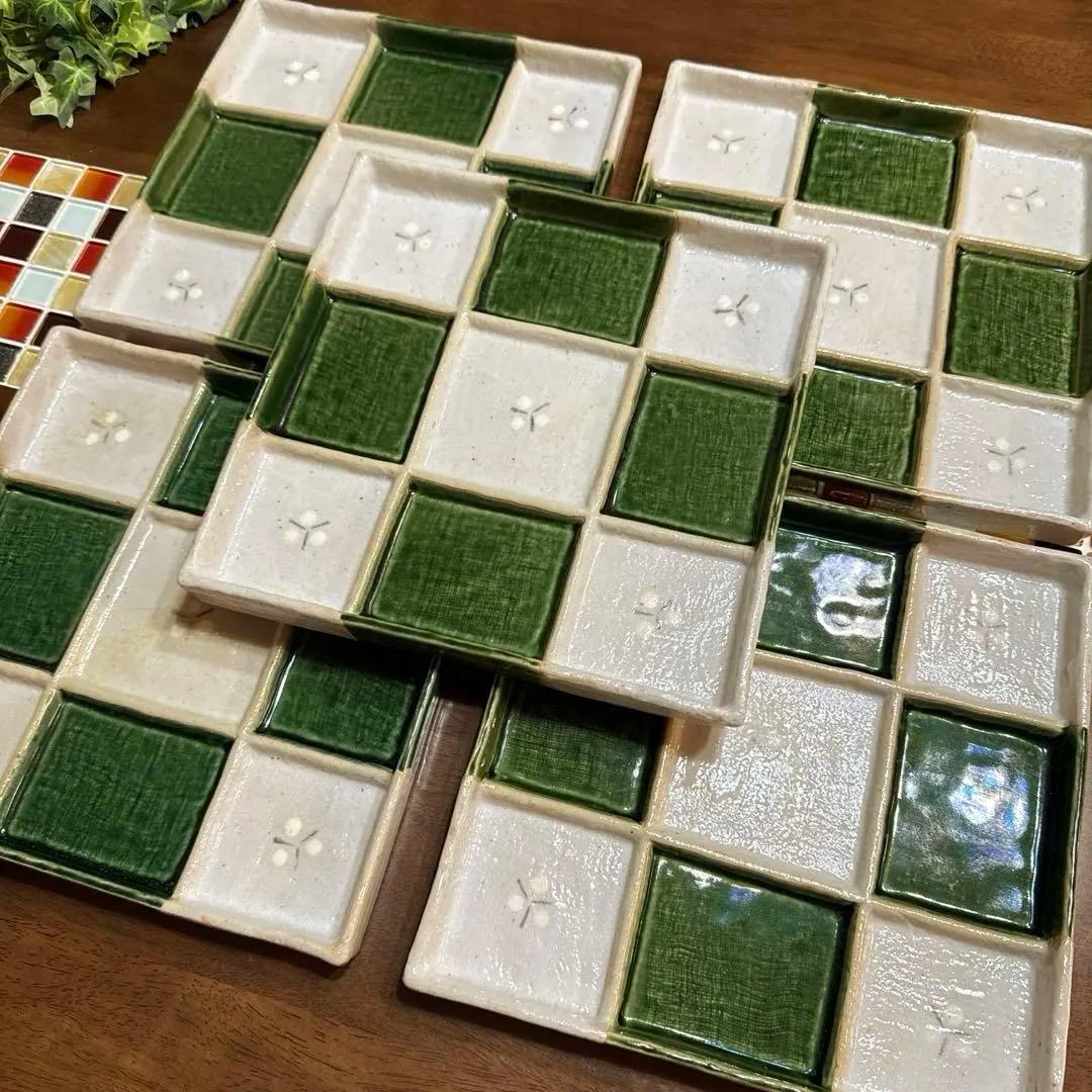 【窯蔵人】加藤唐三郎　織部焼　市松模様　仕切盛皿（5枚セット）