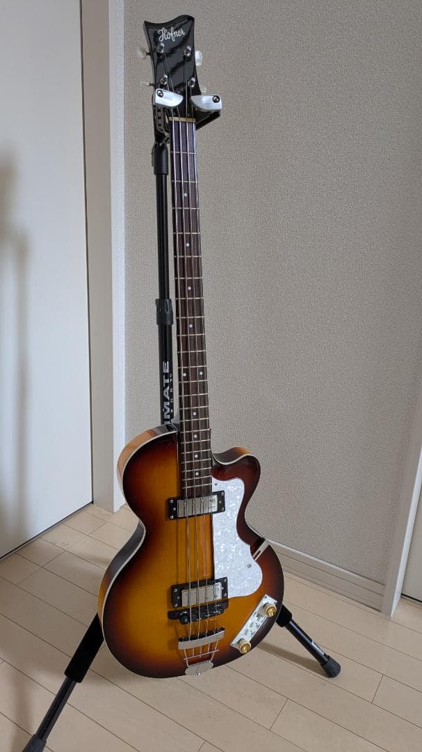 Hofner Ignition club SB ナットノブ交換済