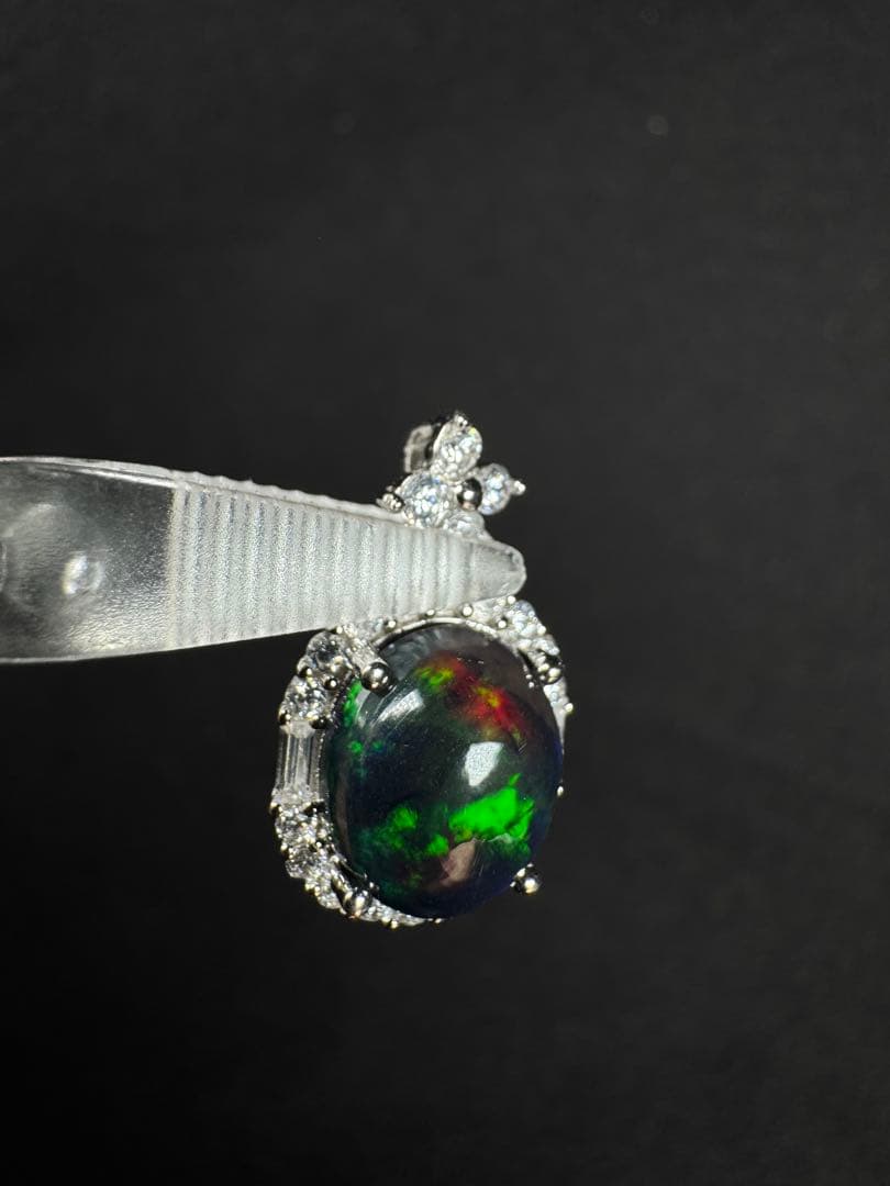 新作 天然石高品質ブラックオパール 2.57ct 遊色綺麗 ペンダント