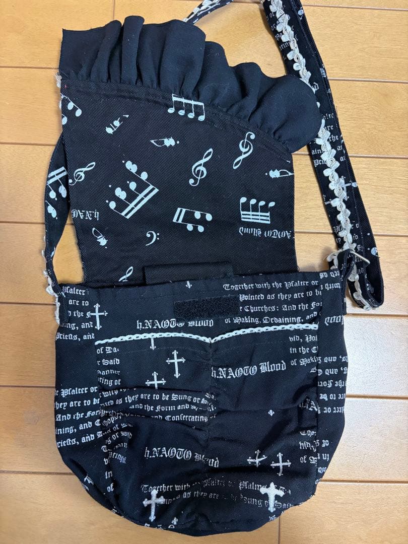 h.NAOTO【エイチナオト】十字架　音符 ショルダーバッグ
