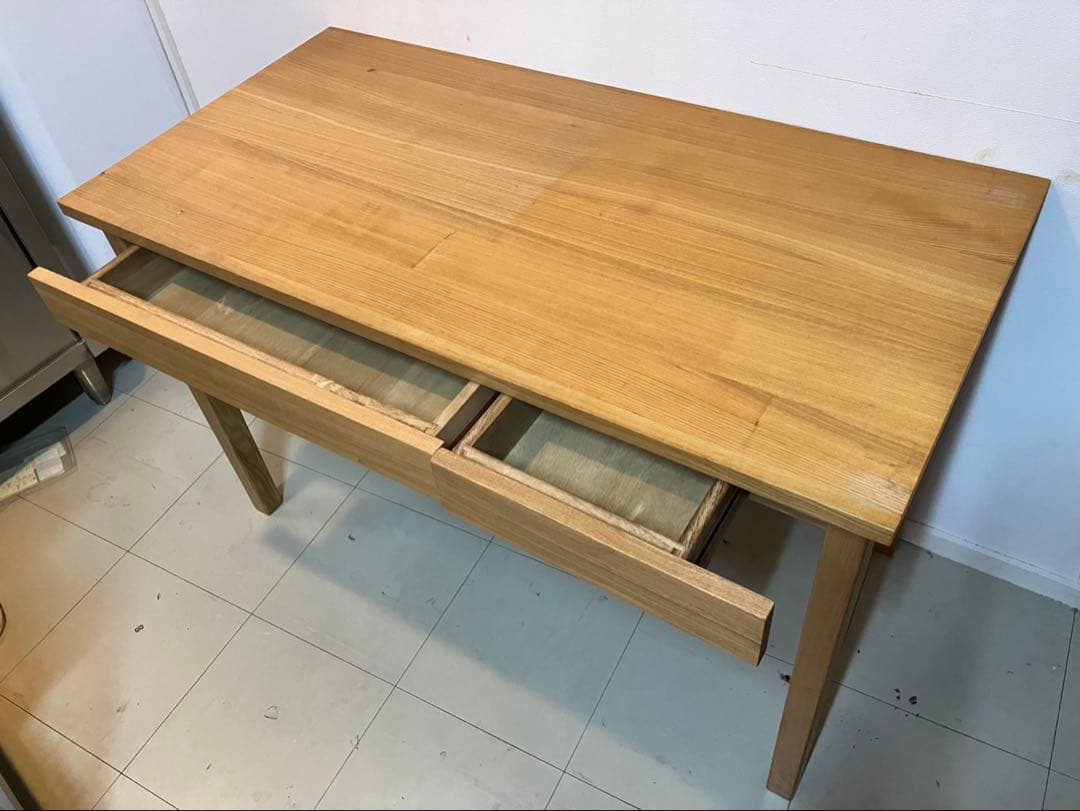 再出品 /あき　無印良品　タモ材デスク　事務机　学習机　木製机　引き出し付
