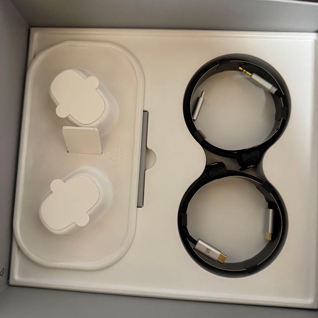 一回使用品Bang&Olufsen beoplay H100