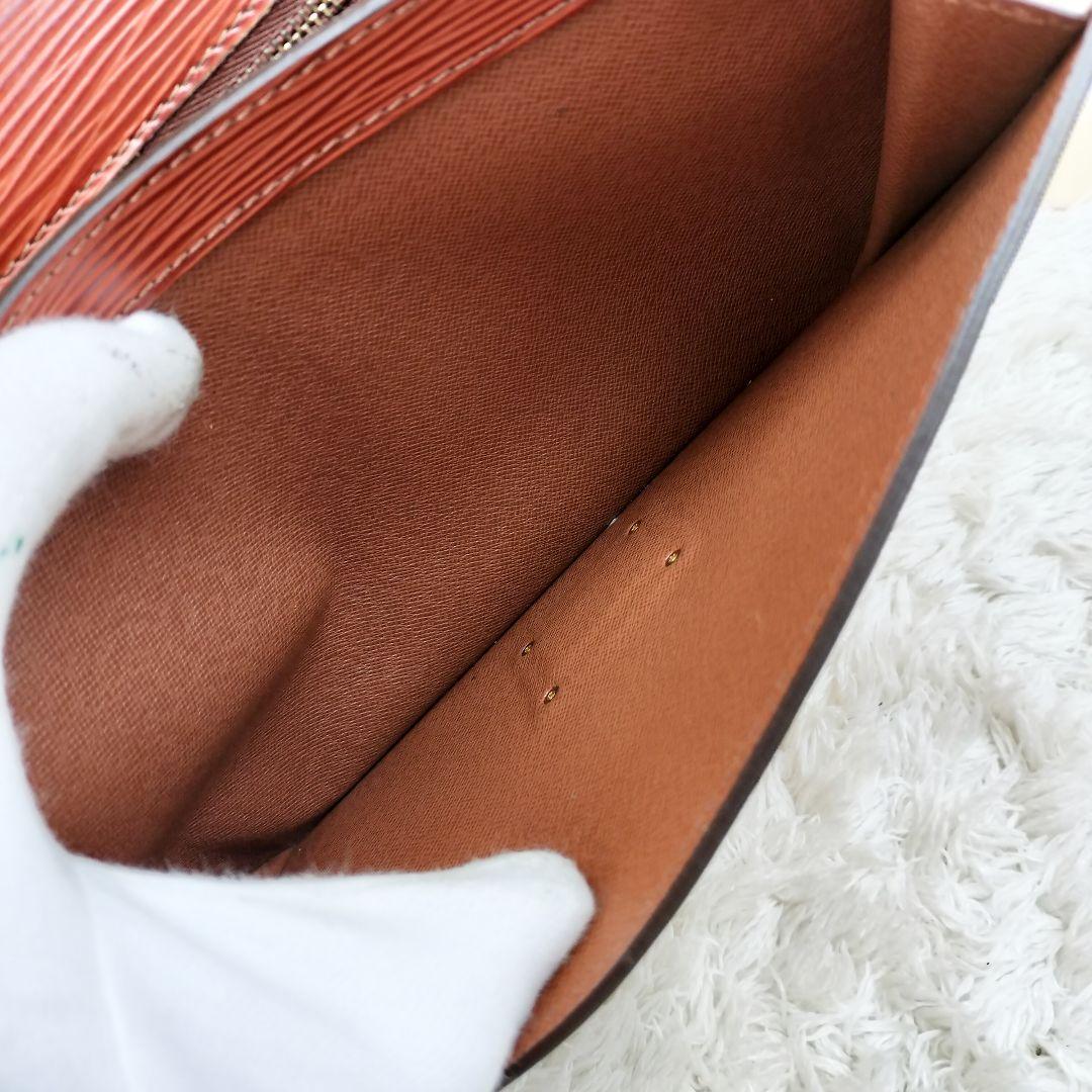 正規品 美品 ルイヴィトン セカンドバッグ セリエドラゴンヌ エピ M52762