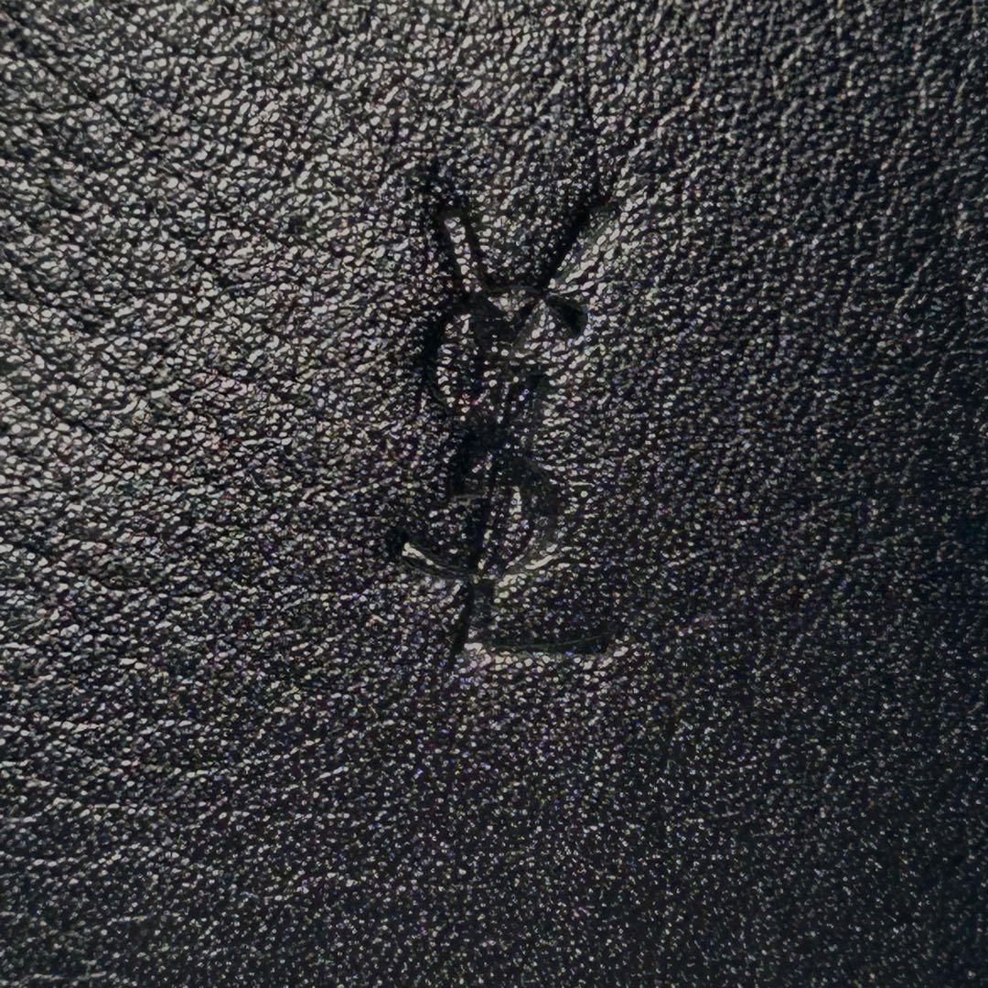 Yves Saint Laurent イブサンローラン 二つ折り財布 黒 レザー