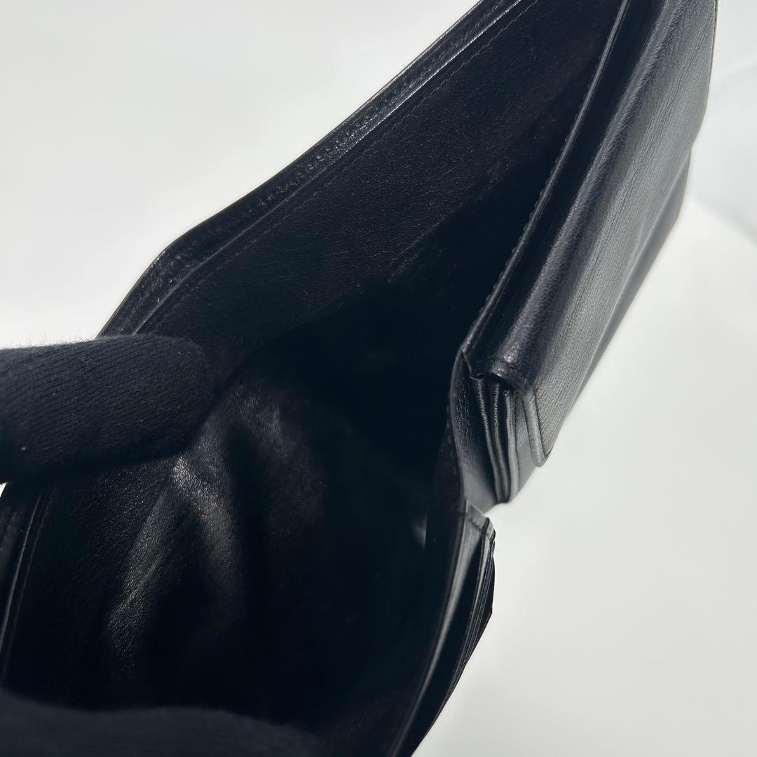 Yves Saint Laurent イブサンローラン 二つ折り財布 黒 レザー