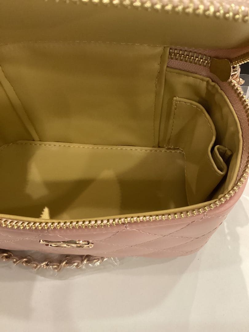 広夢　お取り置き　シャネル　ラインストーンハンドルバニティピンクノベルティ