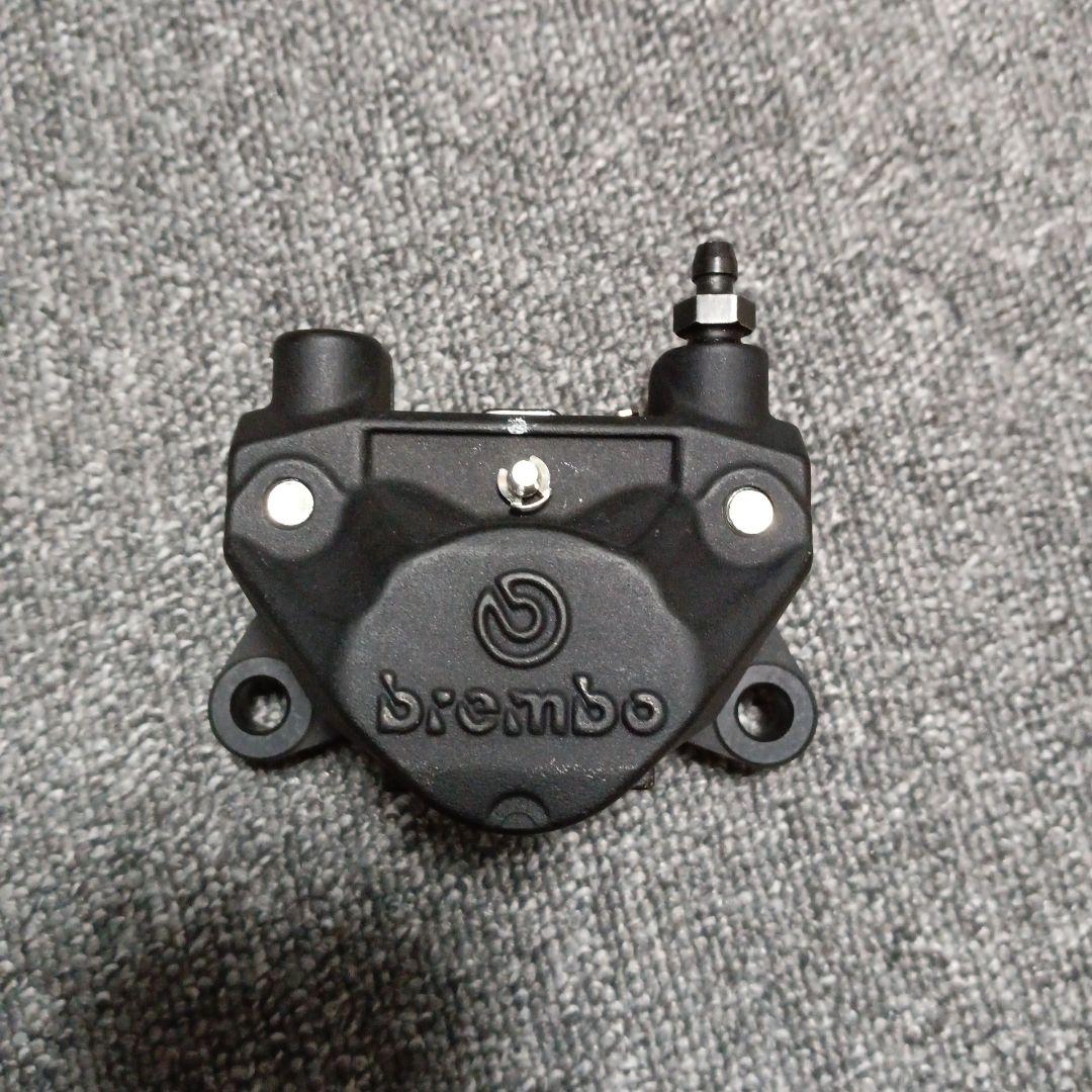 ブレンボ 2ピストンキャリパー ブラック 2POT・　84mm