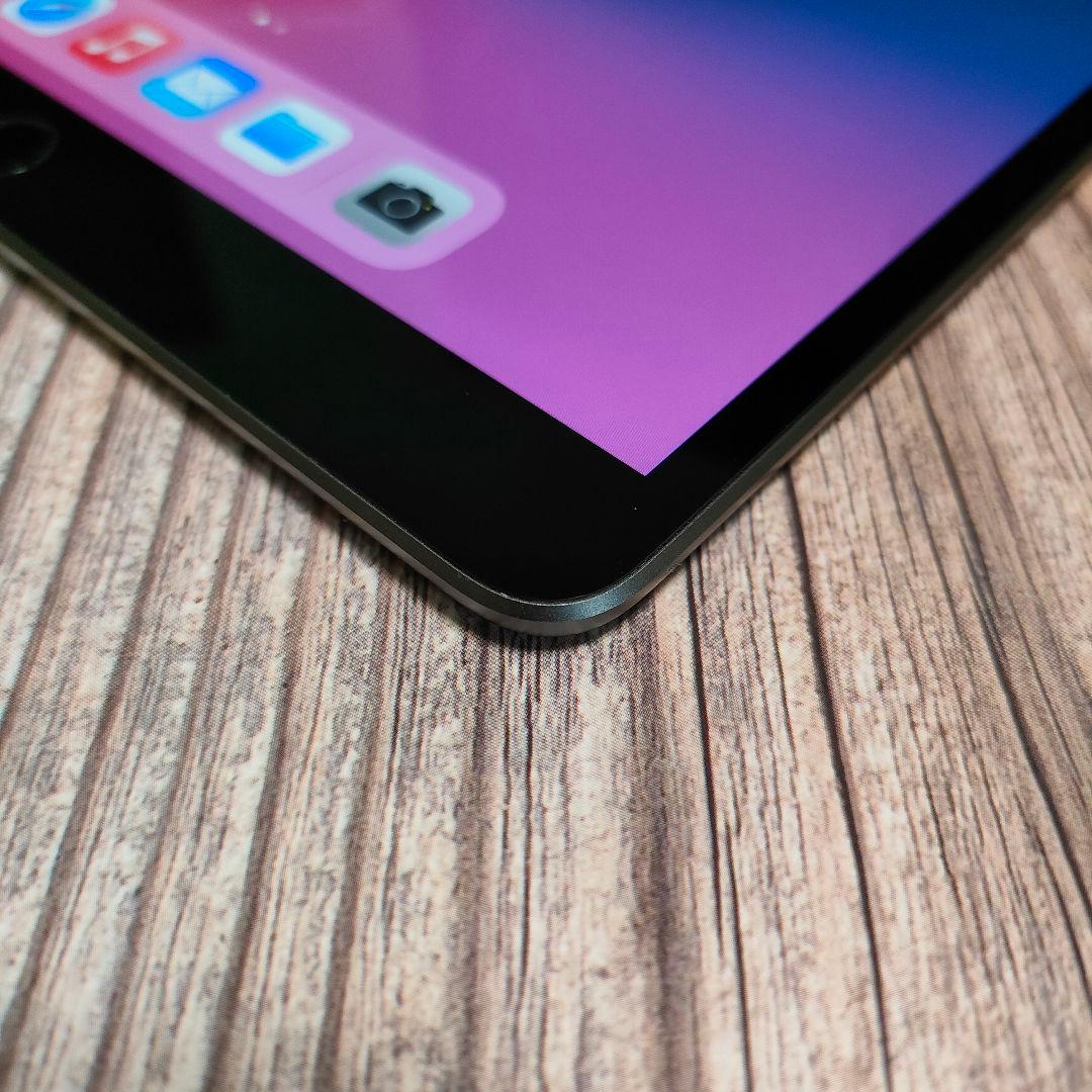 iPad Air 3世代 64GB スペースグレー 新品近い