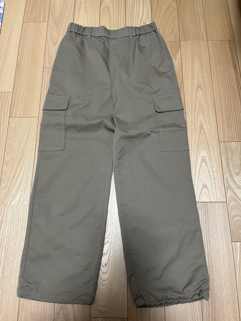 アワーホーム our 裾がしぼれる2wayカーゴパンツ　オリーブ