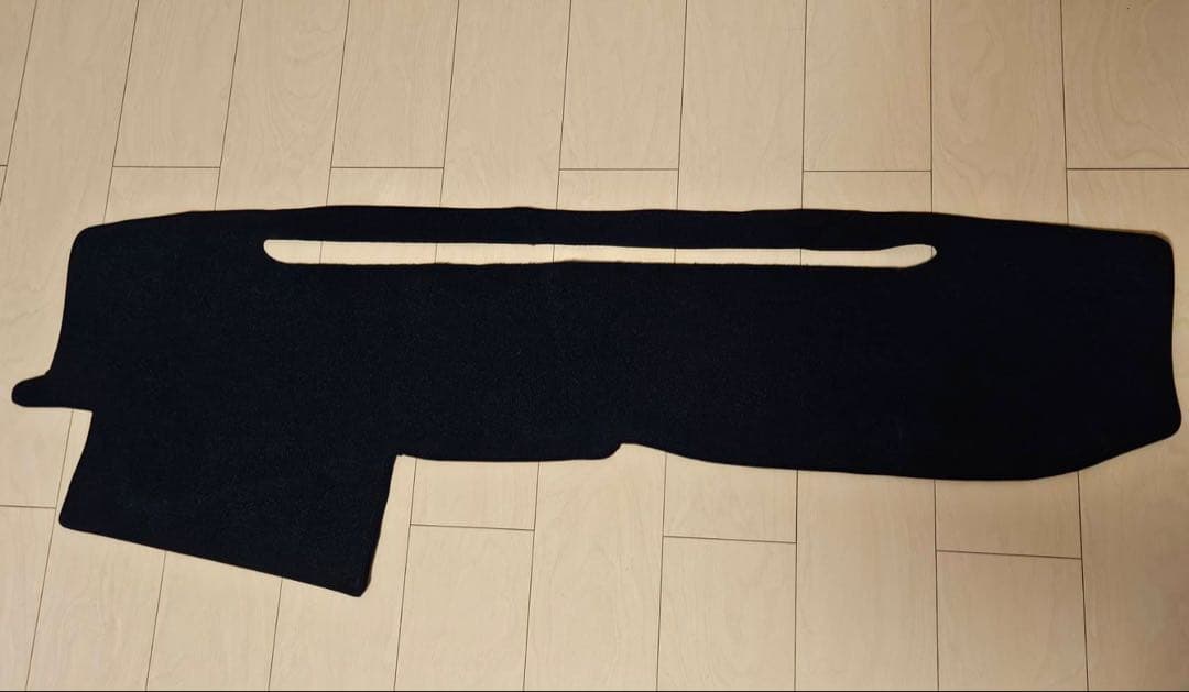 215サーフ　ダッシュボードマット