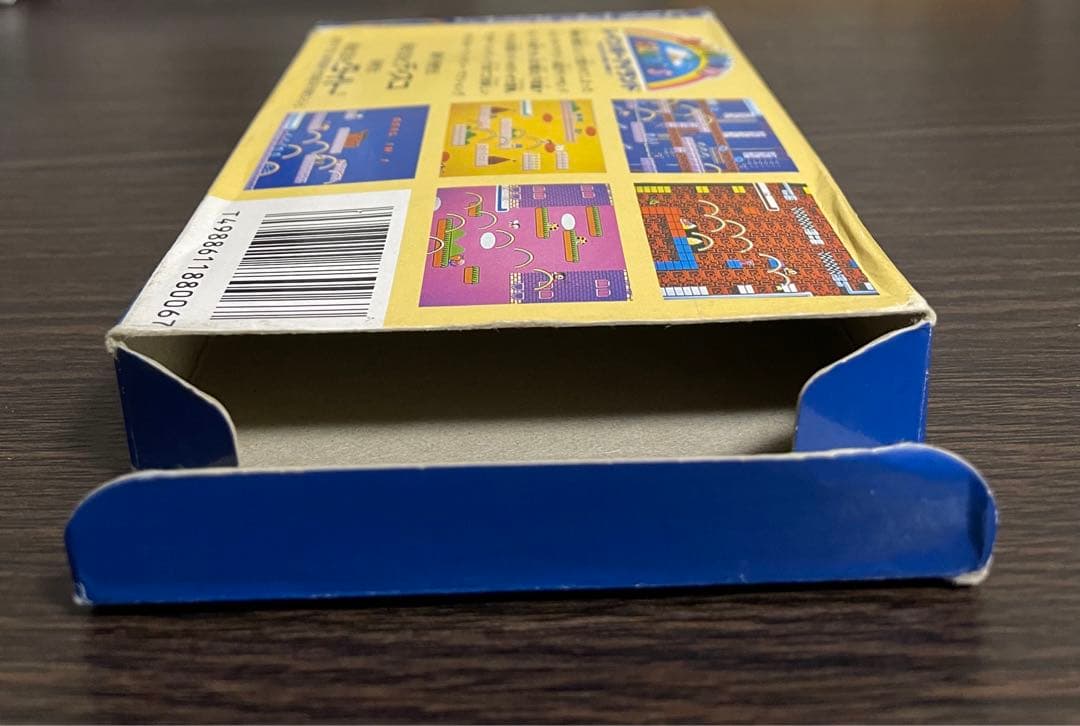 ファミコン　中古カセット　レインボーアイランド　箱　説明書付き