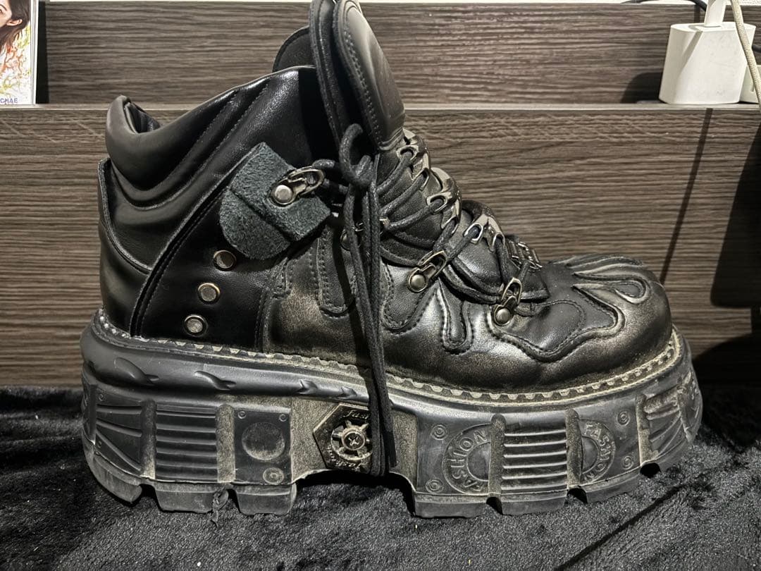 値下げ中‼️NEWROCK風ブーツ