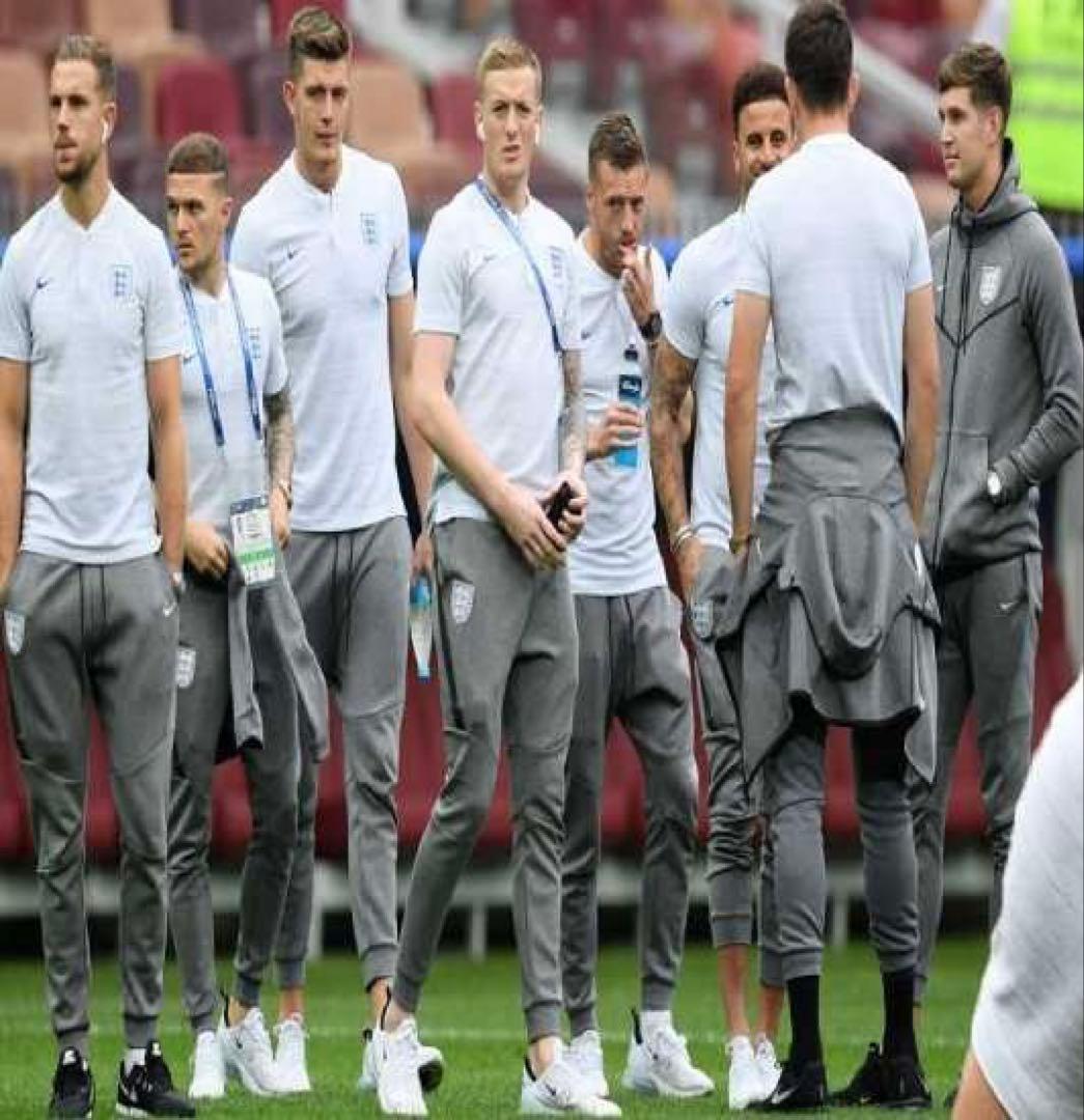 Nike 2018 イングランド代表 テックフリース ジャケット