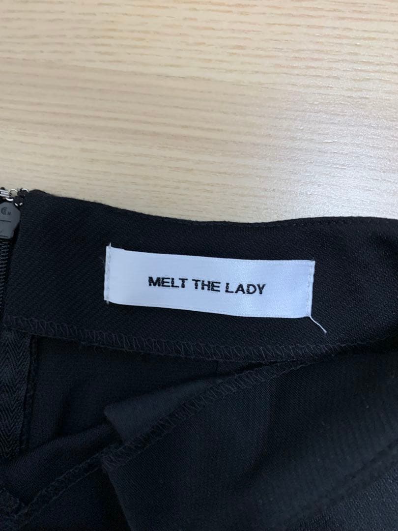 melt the lady サイドガーターベルトフレアパンツ