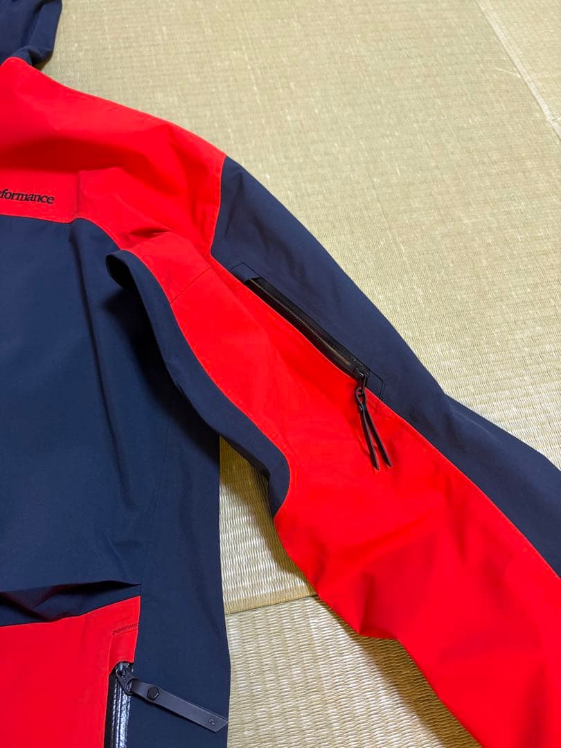 スキー Peak Performance Gravity Jacket