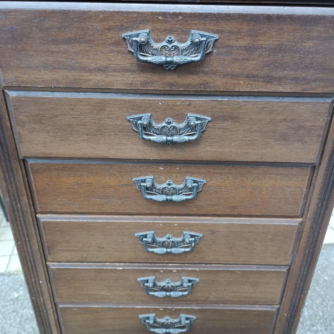 R*a様 4272）アンティーク風　スリムチェスト　引き出し　上面ガラス　難あり