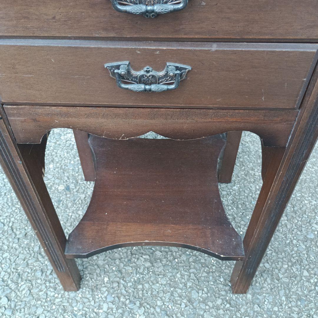 R*a様 4272）アンティーク風　スリムチェスト　引き出し　上面ガラス　難あり