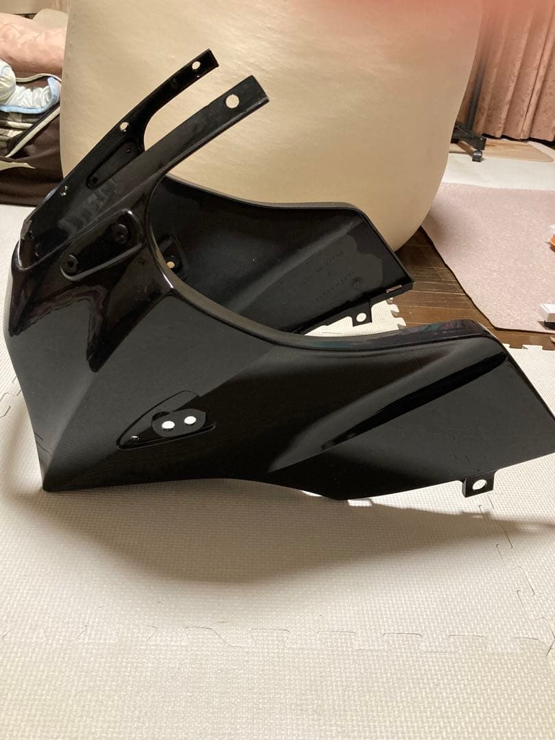 Kawasaki GPZ900Ｒ用　黒 アッパーカウル 取り付け穴あり