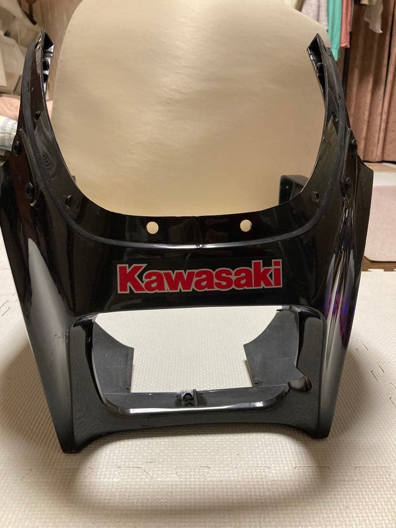 Kawasaki GPZ900Ｒ用　黒 アッパーカウル 取り付け穴あり
