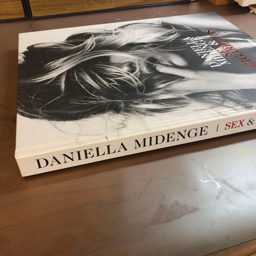 (絶版) Sex & Cigarettes Daniella Midenge