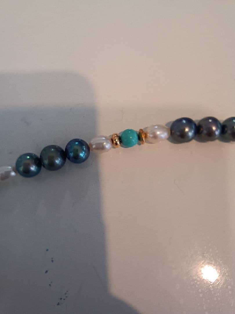 ターコイズブルーとパールのネックレス