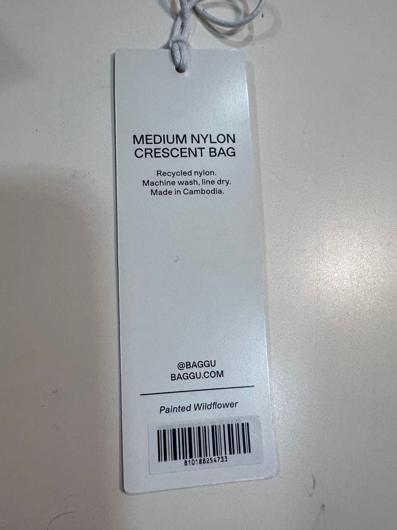 BAGGU ミディアムナイロン クレセントバッグ 花柄