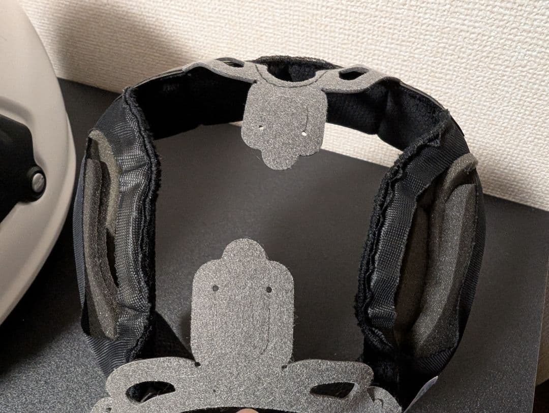 アライ　ラパイドネオ　XL　61〜62cm　ホワイト　スモークシールド