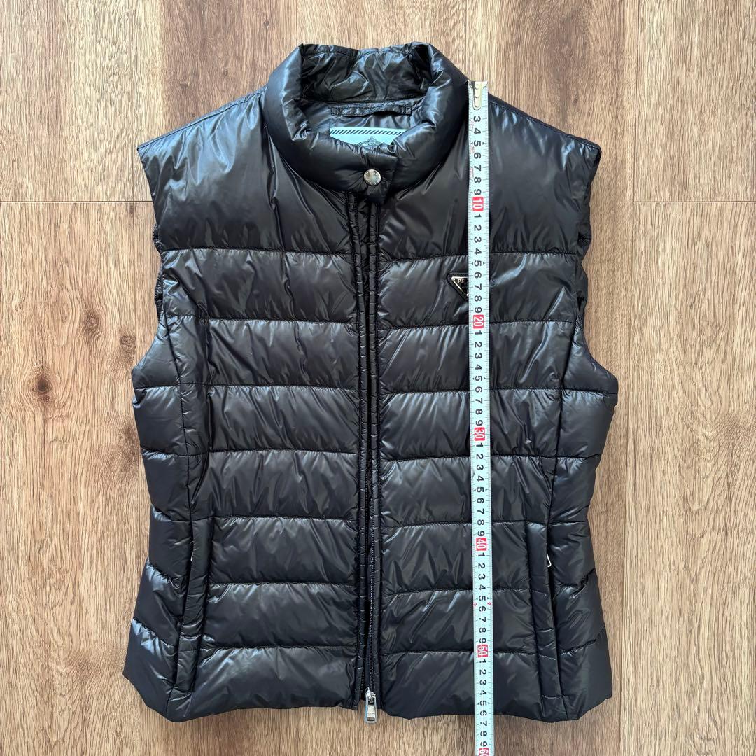 PRADA ダウンベスト