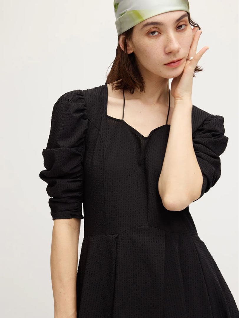 【新品未使用】SEERSUCKER VOLUME HEM DRESS