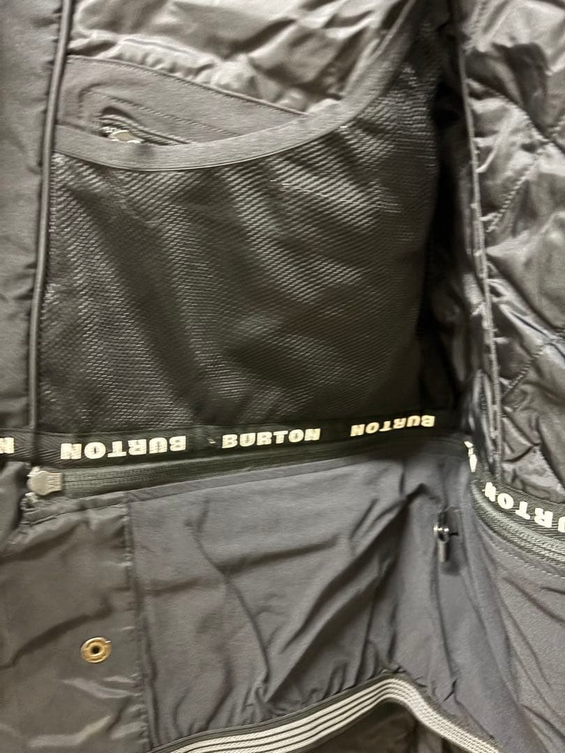 BURTON ブラック スノーボードウェア