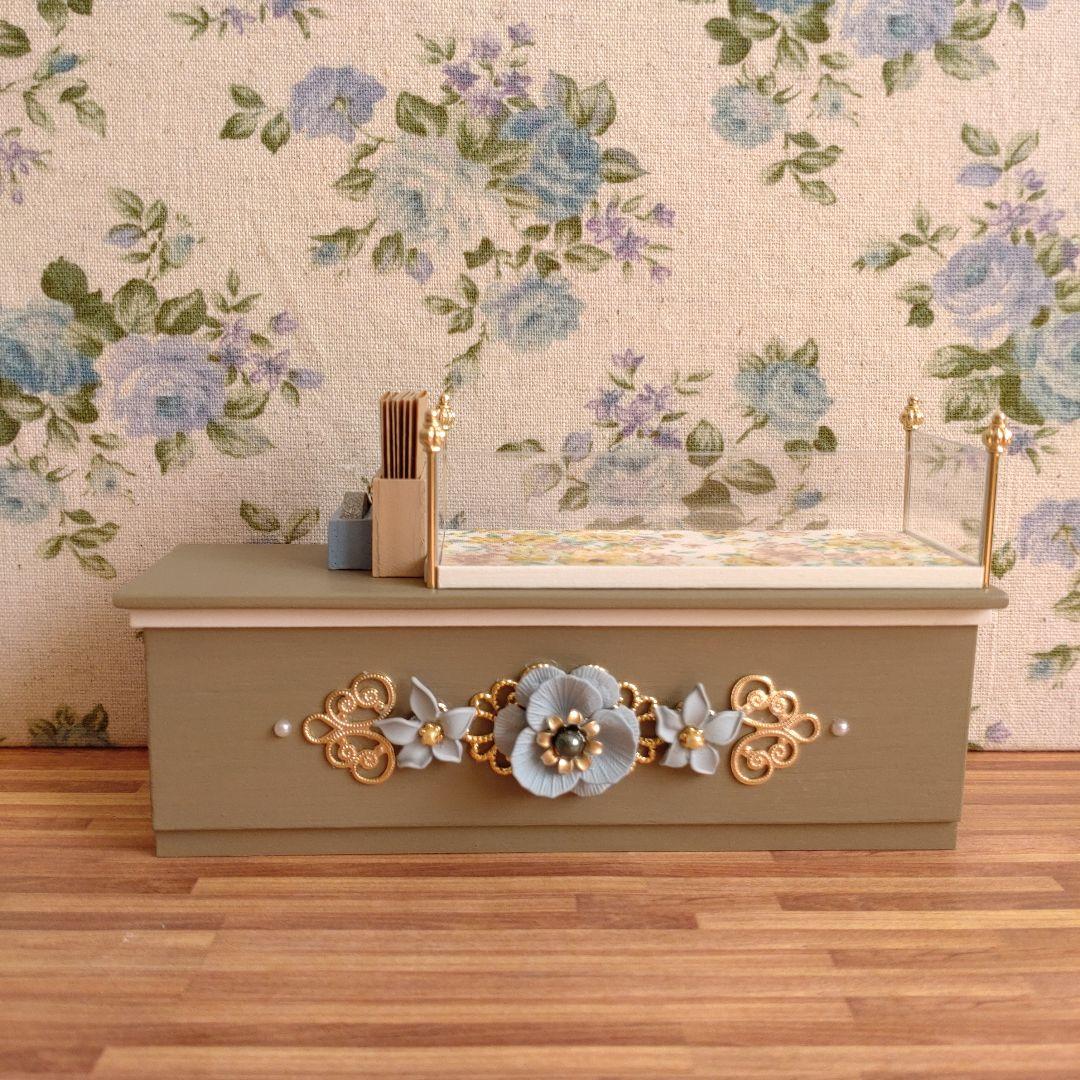 ミニチュア家具　焼き菓子の美味しい紅茶屋さん《アンティークウッド》