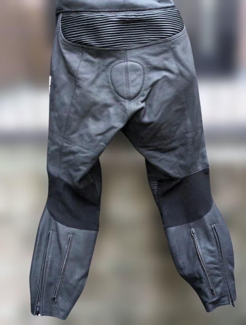 ARLEN NESS 　レザーパンツ 　ブラック