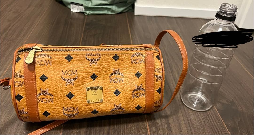 MCM ブラウンレザー ショルダーバッグ