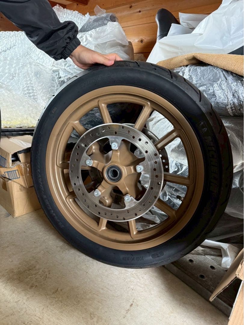 ハーレーダビッドソン　純正タイヤ・ホイール