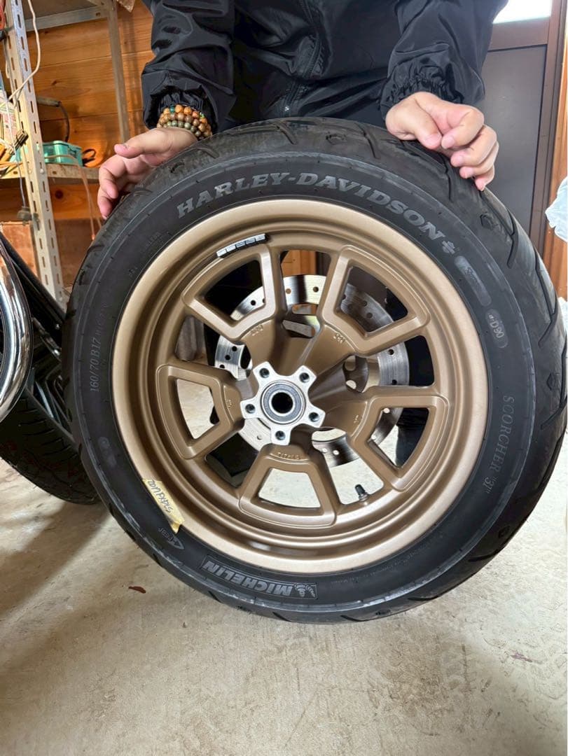 ハーレーダビッドソン　純正タイヤ・ホイール