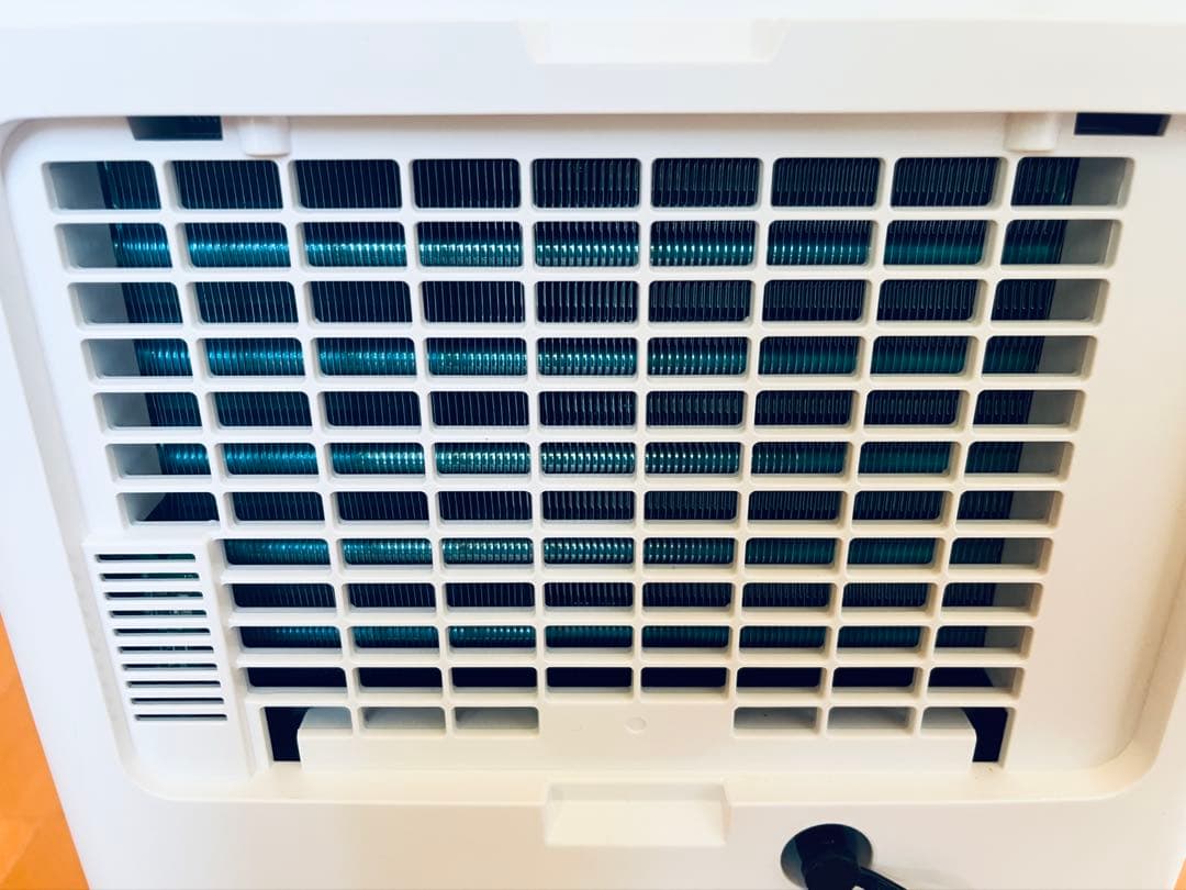 極美品 山善 除湿機 衣類乾燥 YDC-J03(W)