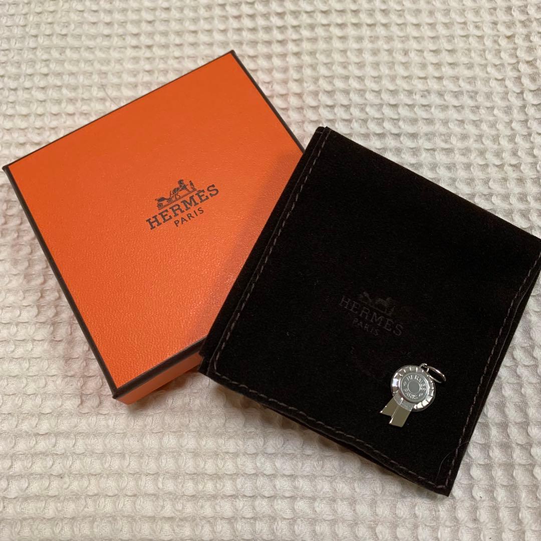 HERMES トゥールビヨン　チャーム　勲章(フロット)