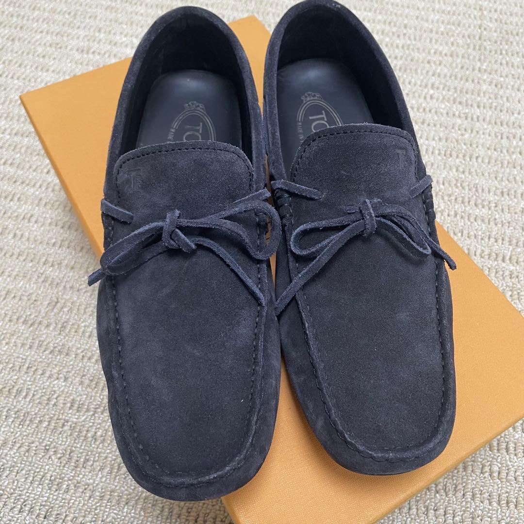 綺麗❤️トッズ フラットシューズ モカシン ドライビングシューズ スウェード 黒